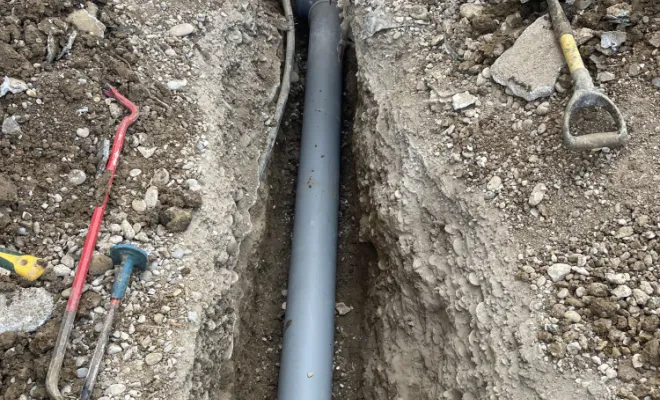 Remplacement d’un tuyau d’évacuation d’eau usé, Nice, Help Assist'Assainissement